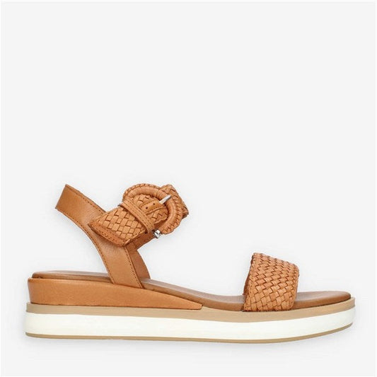 Leather braided sandal 