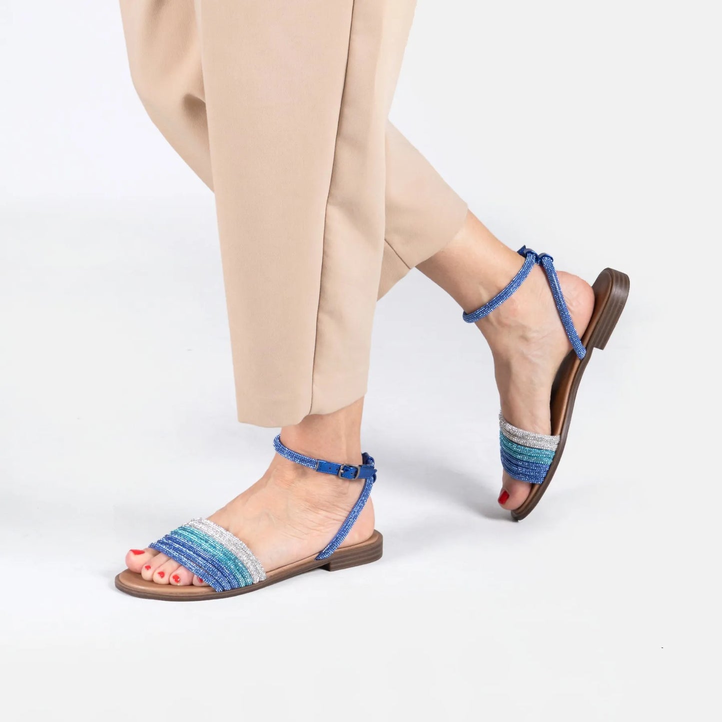 Sandalo flat azzurro