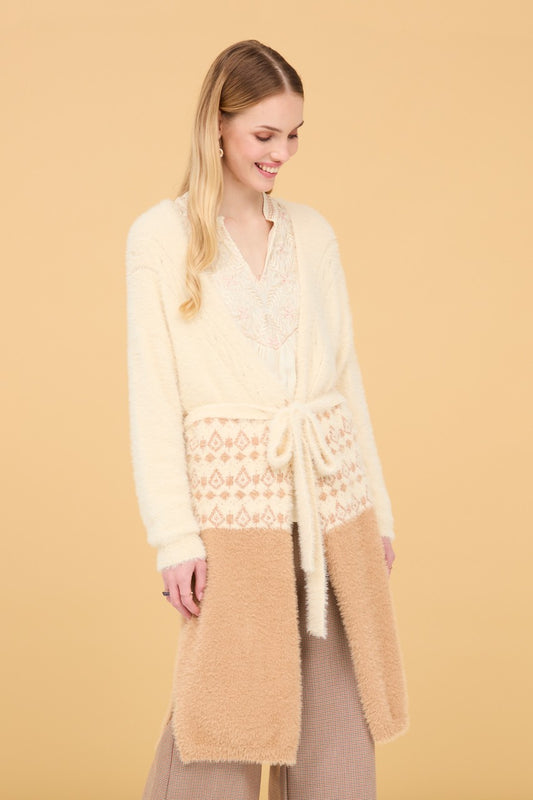 Cardigan lungo effetto etnico beige