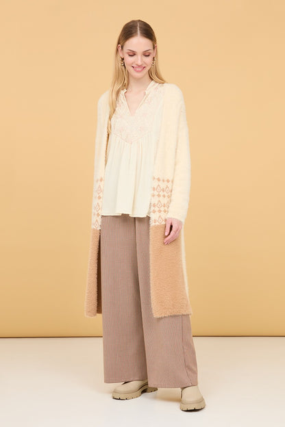 Cardigan lungo effetto etnico beige