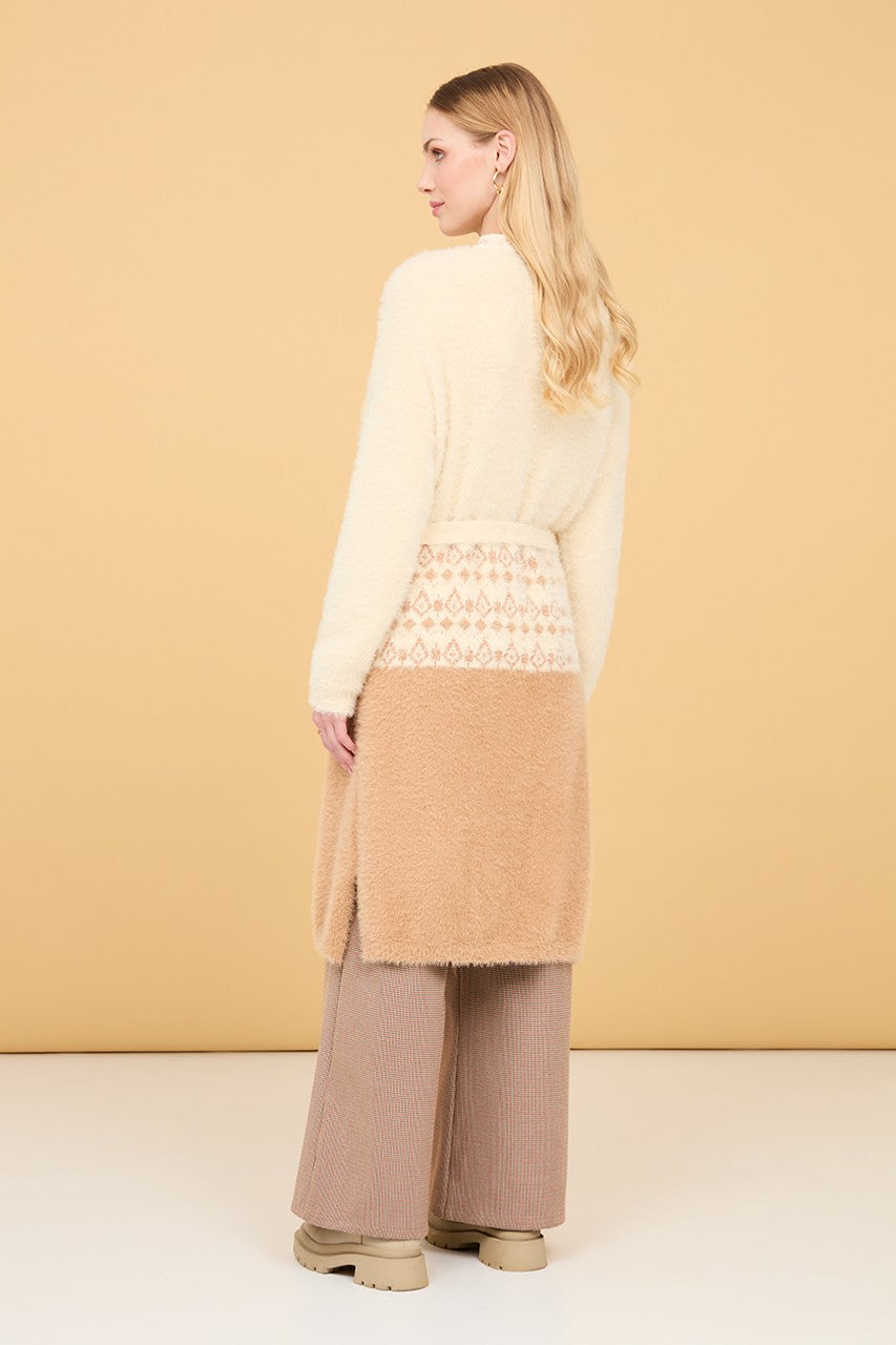 Cardigan lungo effetto etnico beige