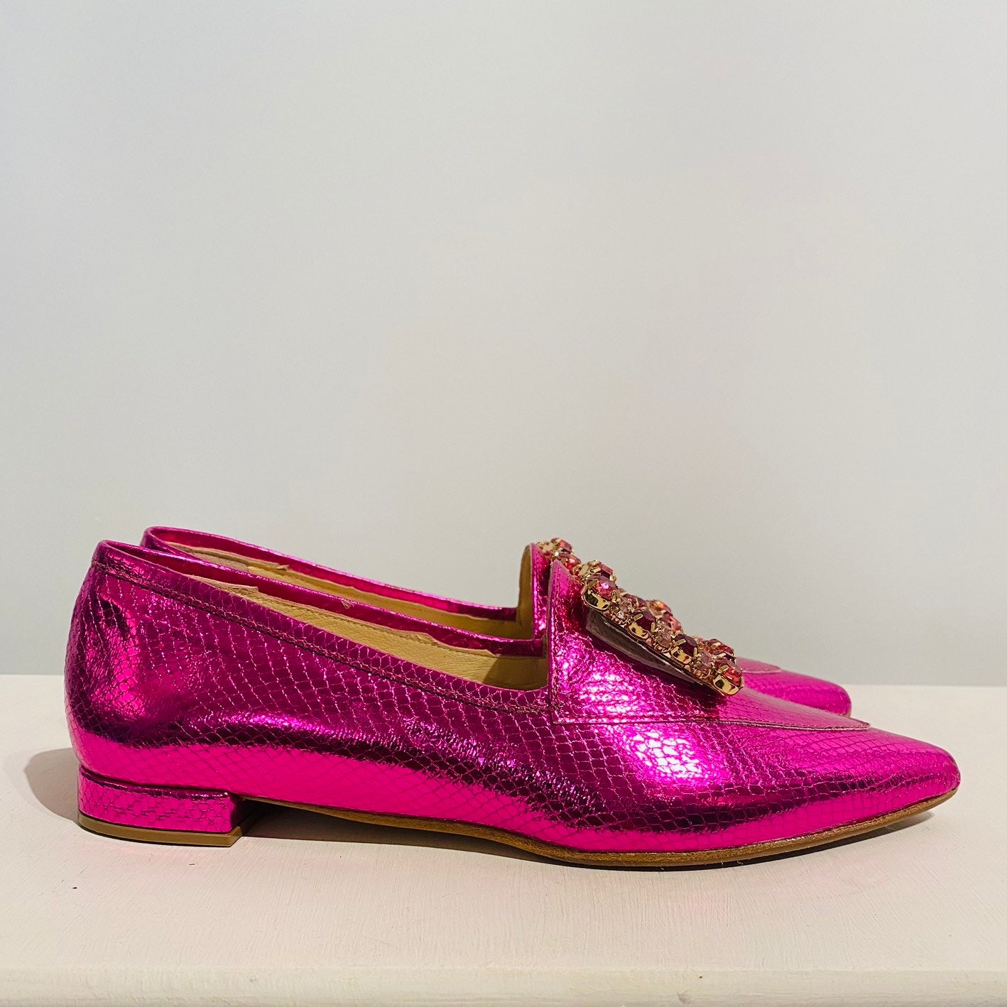 Fuchsia laminated moccasin