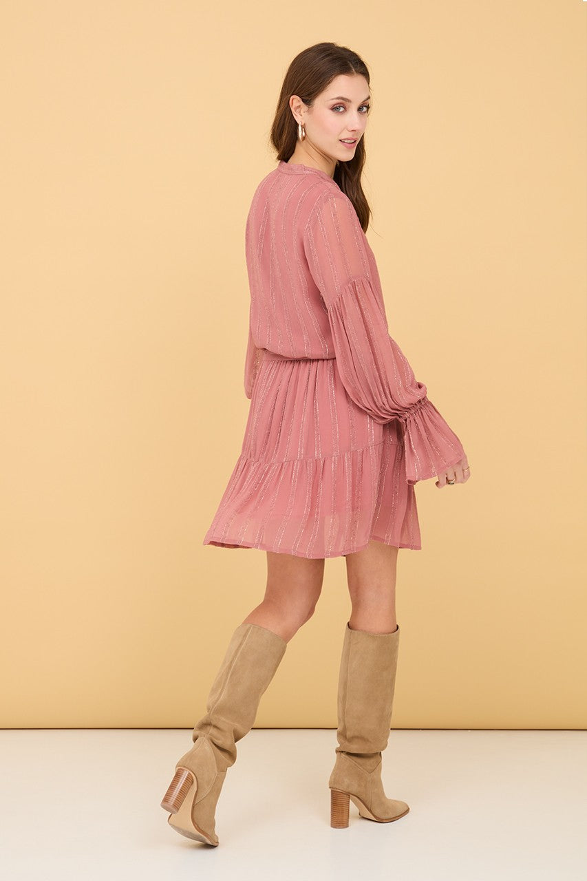 Abito rosa corto con ricami e lurex