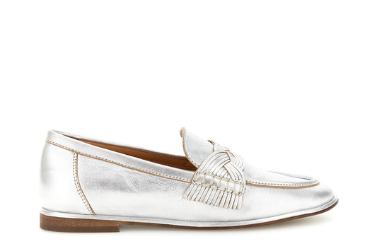 Mocassino in pelle argento